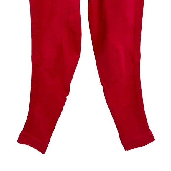 Lululemon Zone In Tight Cranberry Red Size 4 - Picture 5 of 7